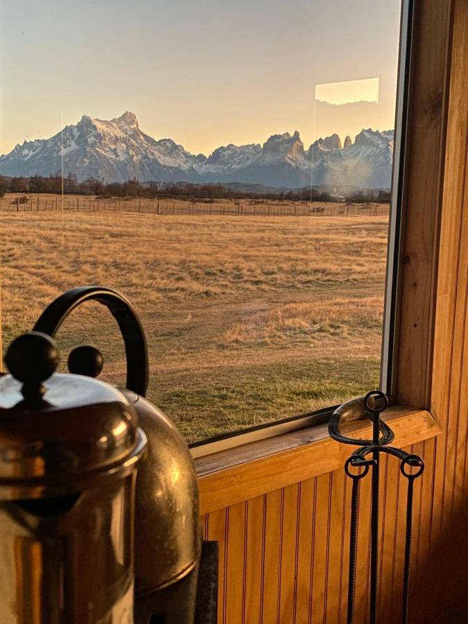 Bed and Breakfast Vista Al Paine - Refugio De Aventura à Torres del Paine National Park Extérieur photo