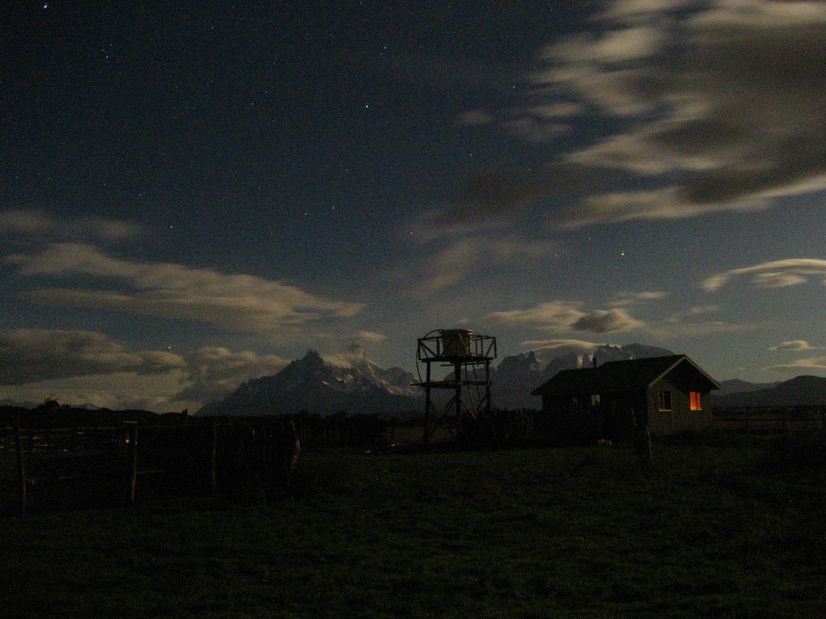 Bed and Breakfast Vista Al Paine - Refugio De Aventura à Torres del Paine National Park Extérieur photo