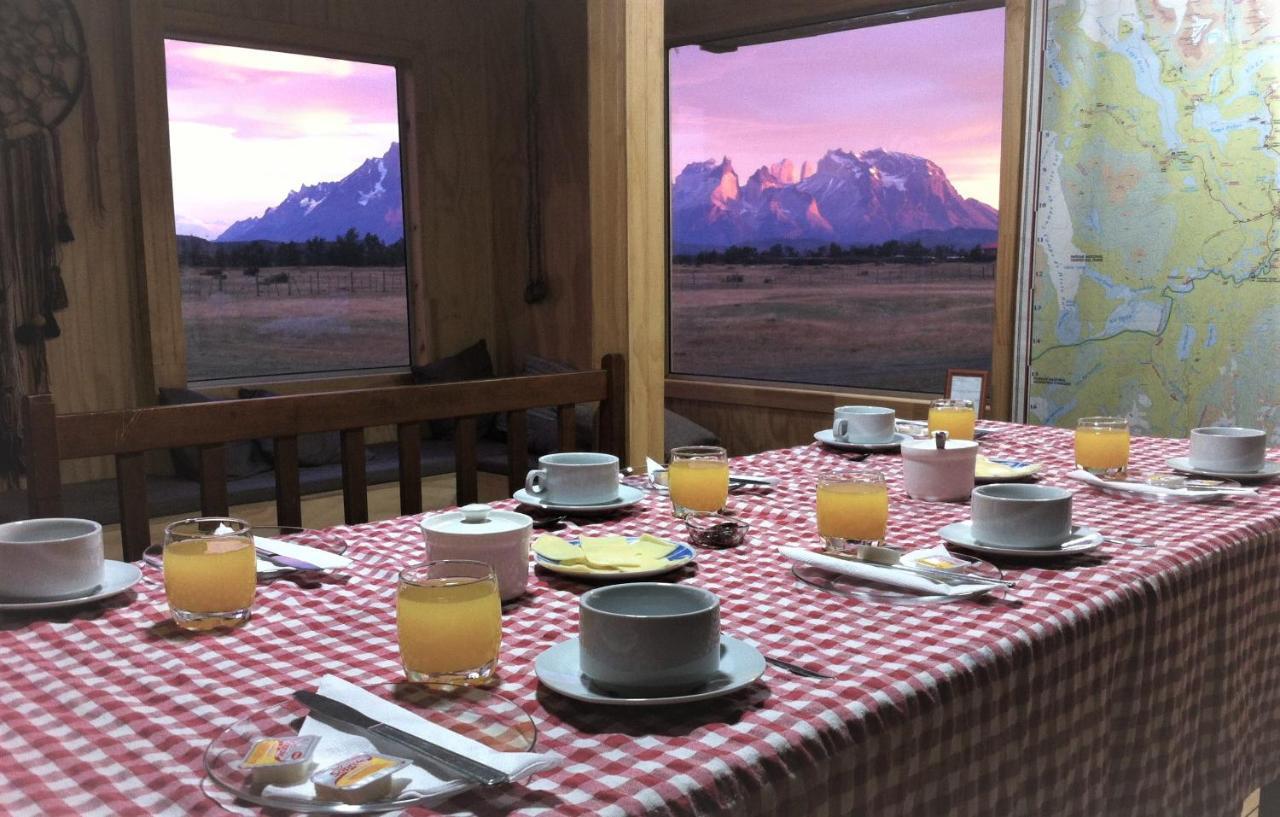 Bed and Breakfast Vista Al Paine - Refugio De Aventura à Torres del Paine National Park Extérieur photo